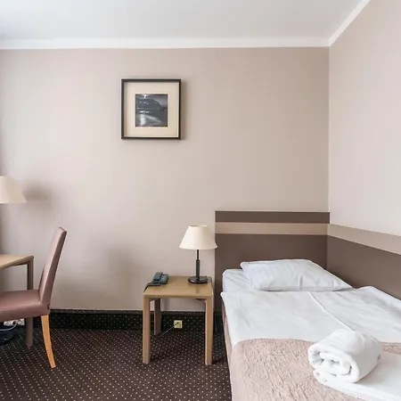 호텔 New Skanpol 코워브제크