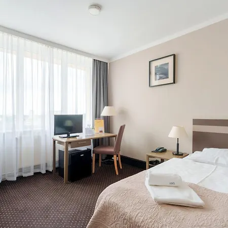 New Skanpol Otel 3*