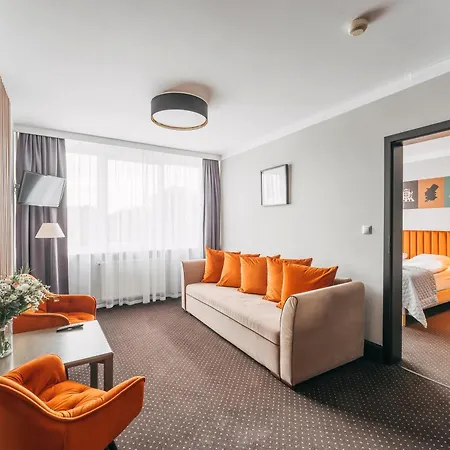 호텔 New Skanpol 코워브제크