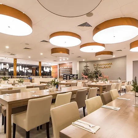 호텔 New Skanpol 3*