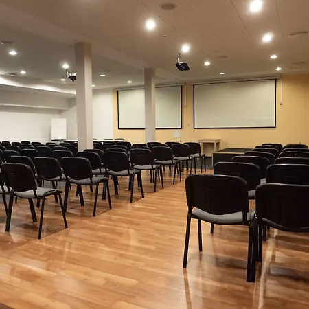 호텔 New Skanpol 코워브제크