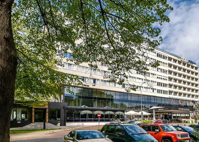 Hotel New Skanpol 3*