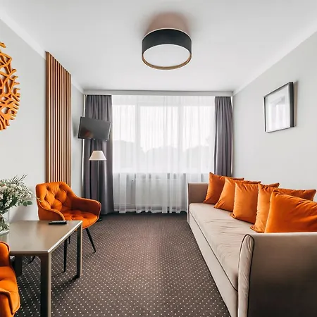 Hotel New Skanpol 3*